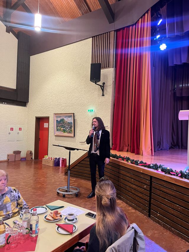 Gemeinsam feiern, Generationen verbinden: Ein unvergesslicher Senioren*innen-Nachmittag in Beilstein